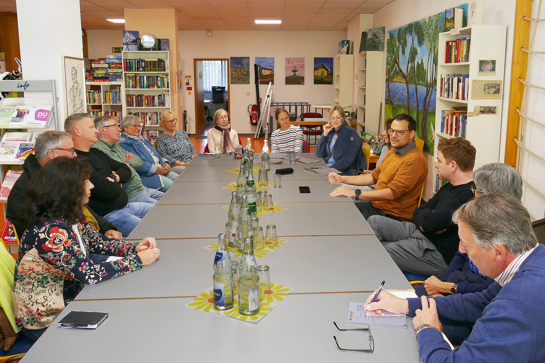 Beim Besuch der Gemeinwesenarbeit Rheinau-Nord hrte die Delegation des CDU-Ortsverbandes Rastatt viel Positives.

